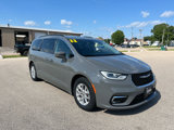 Used 2022 Chrysler Pacifica Touring-L image 3