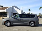 New 2025 Chrysler Pacifica Select image 2
