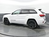 Used 2020 Jeep Grand Cherokee Altitude image 3