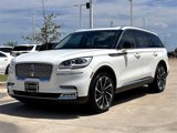 Used 2020 Lincoln Aviator Reserve w/ Equipment Group 202A image 4