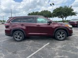 Used 2016 Toyota Highlander XLE image 4