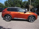 Used 2021 Nissan Rogue SL image 2