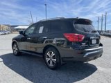 Used 2020 Nissan Pathfinder SV image 5
