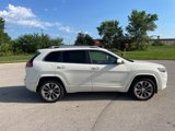 Used 2019 Jeep Cherokee Overland w/ Technology Group image 2
