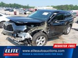 Used 2022 Toyota Highlander LE image 3