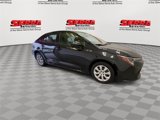Used 2022 Toyota Corolla LE image 3