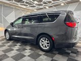 Used 2017 Chrysler Pacifica Touring image 4
