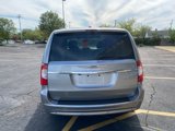 Used 2015 Chrysler Town & Country Touring-L w/ Driver Convenience Group image 4