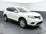 Used 2016 Nissan Rogue SV image 2