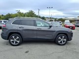 Used 2019 Jeep Cherokee Limited image 3