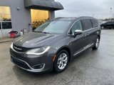 Used 2017 Chrysler Pacifica Limited image 3