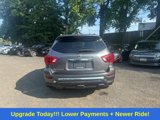 Used 2020 Nissan Pathfinder SV image 3