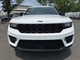 Certified 2022 Jeep Grand Cherokee Altitude image 2