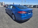 Used 2020 Ford Fusion SE image 3