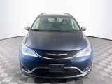 Used 2020 Chrysler Pacifica Limited image 3