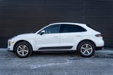 Certified 2021 Porsche Macan image 2