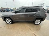 Used 2022 Jeep Compass Latitude image 3