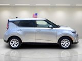 Used 2024 Kia Soul LX w/ Option Group 015 image 2