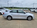 Used 2015 Volkswagen Jetta SE image 2