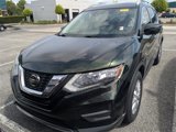 Used 2019 Nissan Rogue SV image 2