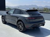 Certified 2025 Porsche Macan image 3