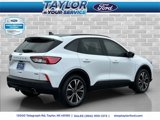 Certified 2022 Ford Escape SE w/ SE Sport Appearance Package image 3