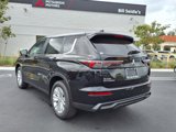 New 2025 Mitsubishi Outlander ES image 3