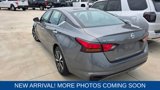 Used 2022 Nissan Altima 2.5 SV image 2