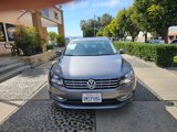Used 2014 Volkswagen Passat TDI SEL Premium image 2