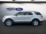 Used 2018 Ford Explorer XLT image 2