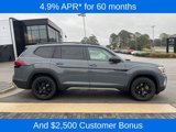 New 2025 Volkswagen Atlas Peak Edition SE image 4