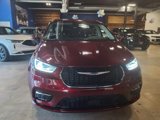 Used 2023 Chrysler Pacifica Touring-L image 3