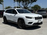 Used 2023 Jeep Cherokee Altitude Lux image 2