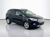 Used 2017 Ford Escape SE w/ Equipment Group 201A image 2