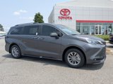 New 2025 Toyota Sienna XLE image 2