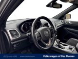 Used 2022 Jeep Grand Cherokee Laredo X image 2