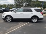 Used 2017 Ford Explorer XLT image 6