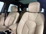 Certified 2025 Porsche Macan image 5