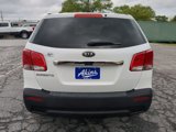 Used 2013 Kia Sorento LX w/ Third Row Pkg image 4