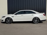 Used 2017 Ford Taurus SHO image 2