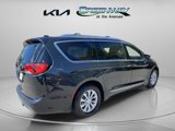Used 2018 Chrysler Pacifica Touring-L image 4