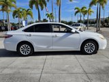 Used 2016 Toyota Camry LE image 3