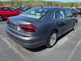 Used 2018 Volkswagen Passat 2.0T SE image 4