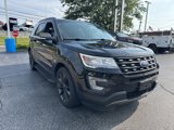 Used 2017 Ford Explorer XLT image 3