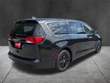 Used 2023 Chrysler Voyager LX image 4