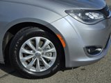 Used 2017 Chrysler Pacifica Touring-L image 3
