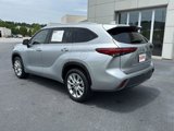 Used 2023 Toyota Highlander Limited image 3