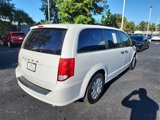Used 2019 Dodge Grand Caravan SE w/ UConnect Hands-Free Group image 3