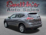 Used 2016 Nissan Rogue SV image 4