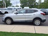 Used 2017 Nissan Rogue Sport S image 3